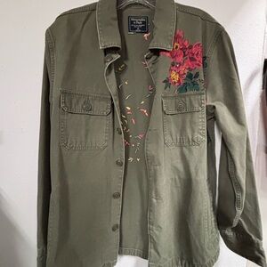 Abercrombie & Fitch Olive Utility Shirt Jacket with Floral Design